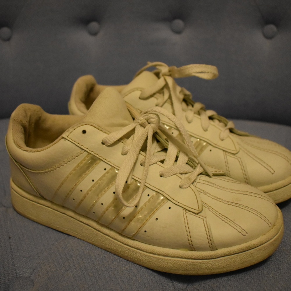 Vintage White SuperStar Style Sneakers